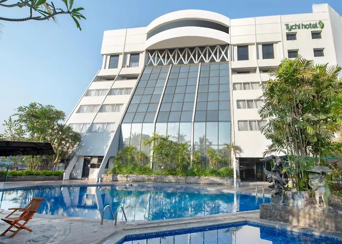 Lux Tychi Hotel Malang